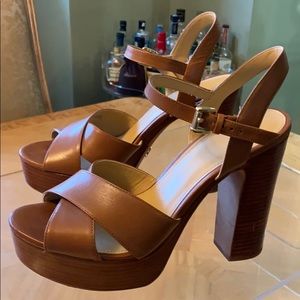 MK criss cross platform sandal